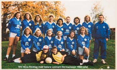05-IFK Hkva Flicklag med ledare Lennart Hermansson 1980-talet